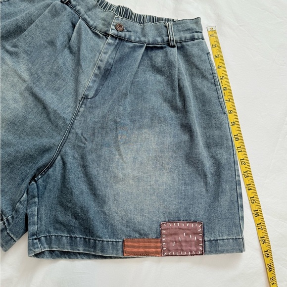 Vintage Denim Shorts for Women Size M High Waist Loose Fit with Front Pleats - Picture 14 of 16